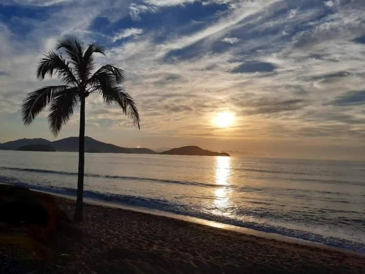 Apartamento Todo Azul Do Mar-condomínio! *